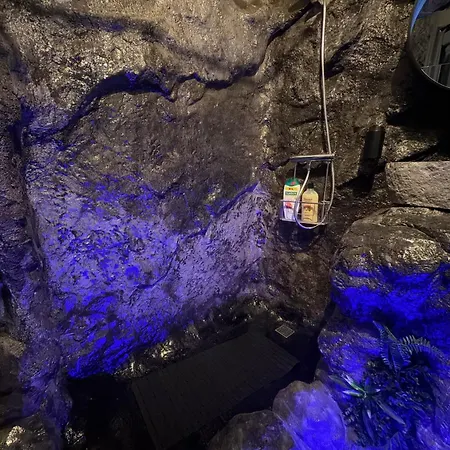 La Grotte Immersion Complete Avec Jacuzzi * נים