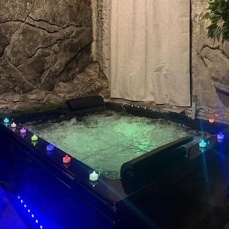 La Grotte Immersion Complete Avec Jacuzzi Apartamento Nîmes